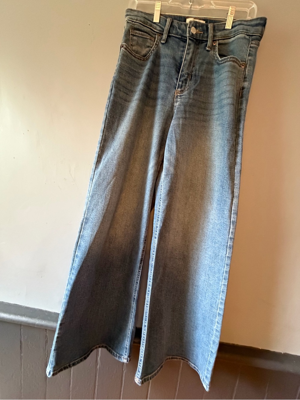 Universal Thread High-Waist Wide Leg Jeans in Light Blue Denim